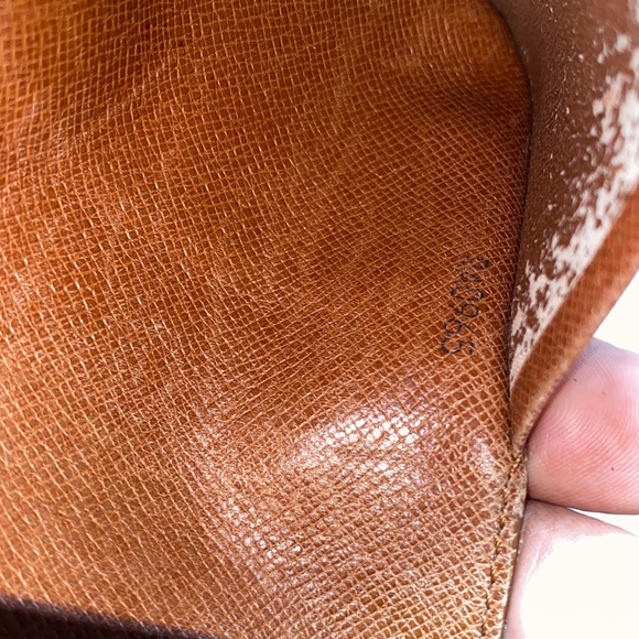 Authentic Louis Vuitton Monogram Bifold Zippy Wallet - Picture 10 of 15